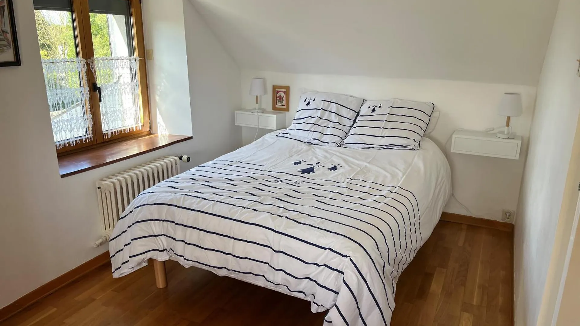 La Muse Bretonne: Garden View Retreat with BBQ & Wi-Fi Apartment Plaine-Haute