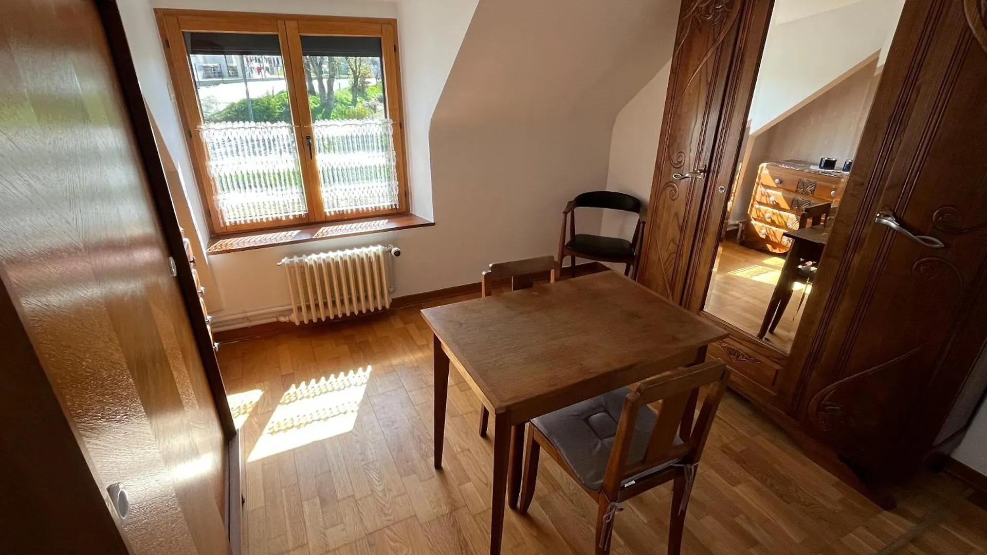 La Muse Bretonne: Garden View Retreat with BBQ & Wi-Fi Apartment Plaine-Haute